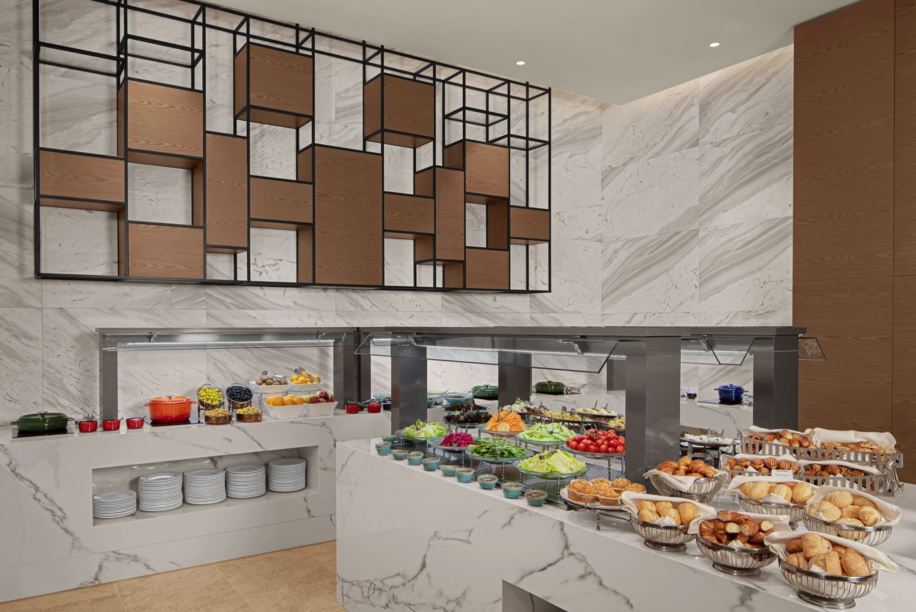 mc-navmc-breakfast-18804_Classic-Hor