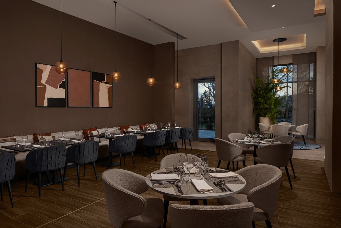 mc-navmc–fairy-flame-restau31871-21440_Classic-Hor