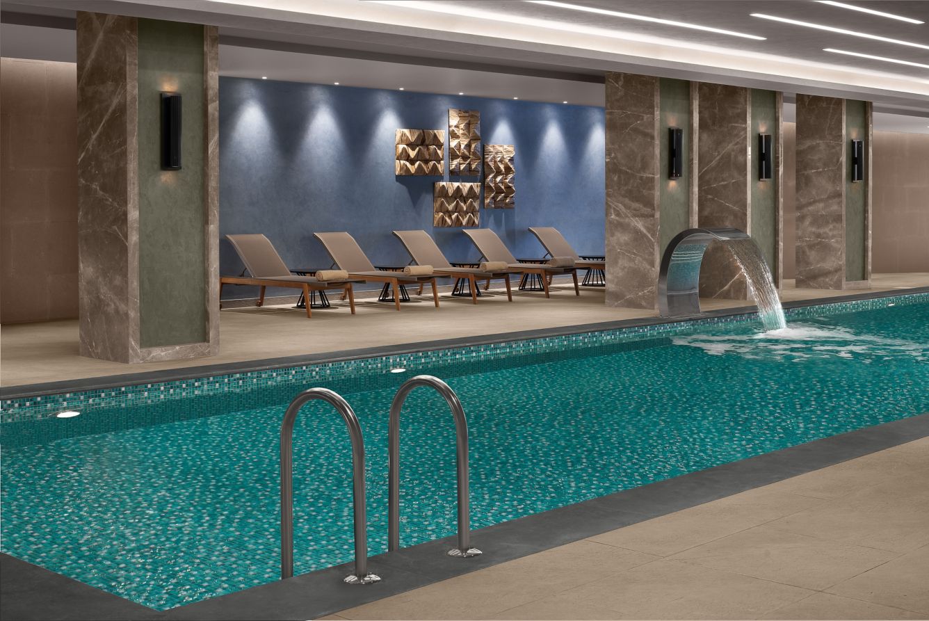 mc-navmc-indoor-pool-1-36430_Classic-Hor